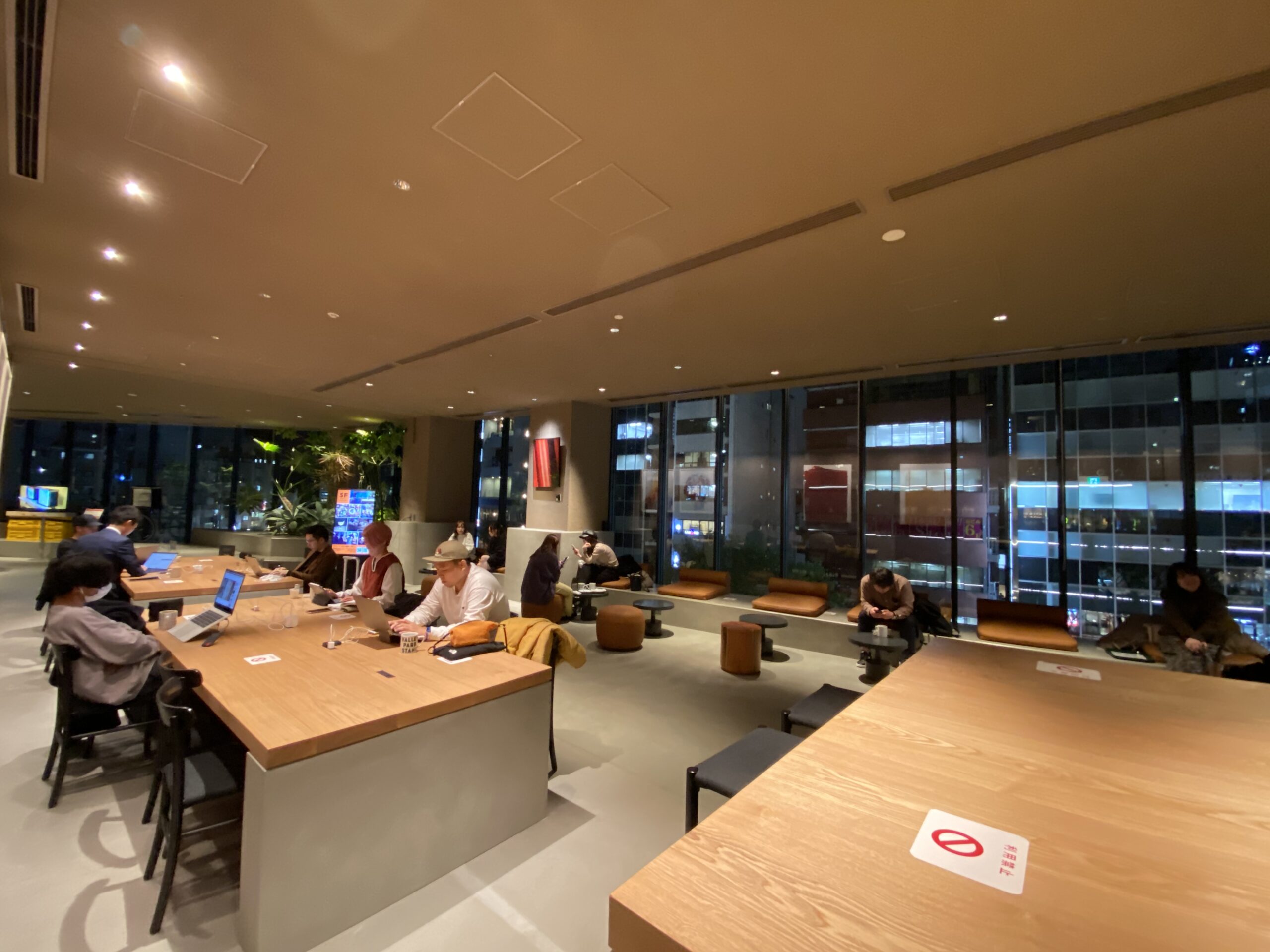 ブルートラベルエンジニア パソコン作業（プログラミング学習環境）におすすめのカフェ|渋谷 VALLEY PARK STAND（ヴァリー・パーク・スタンド）