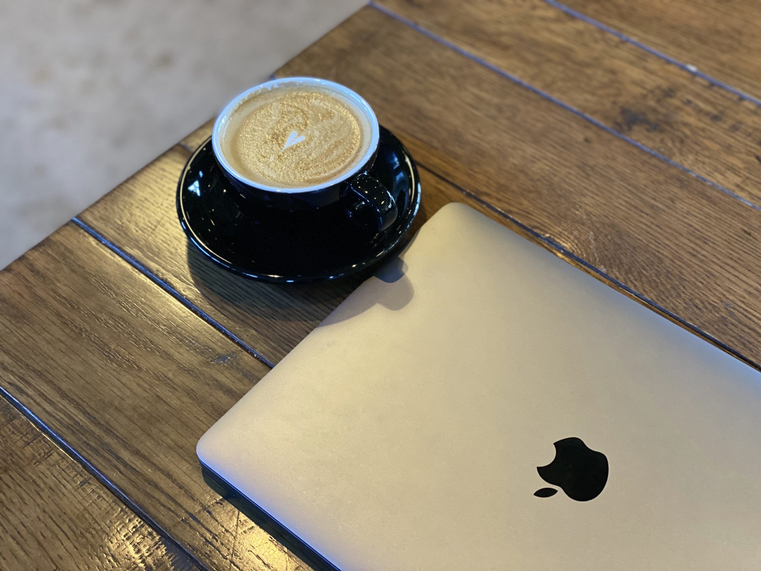 ブルートラベルエンジニア パソコン作業（プログラミング学習環境）におすすめのカフェ|青山・六本木 Little Darling Coffee Roasters（リトル・ダーリン・コーヒー・ロースターズ）