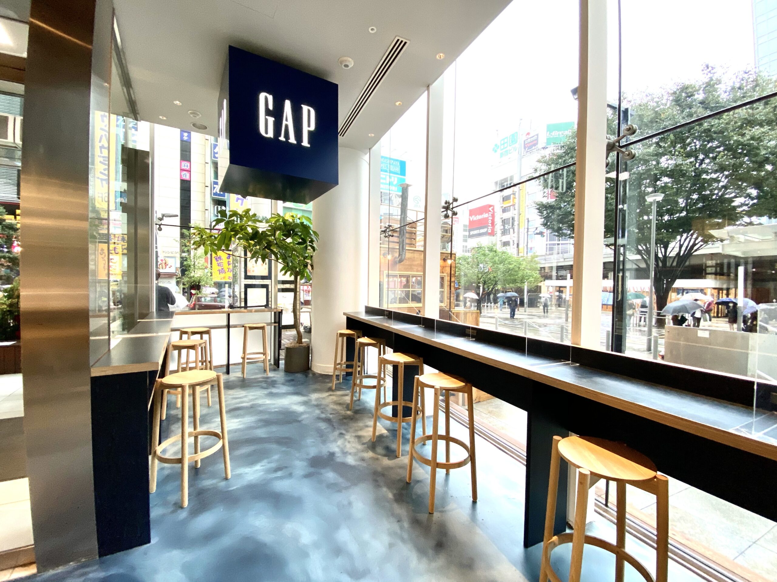 ブルートラベルエンジニア パソコン作業（プログラミング学習環境）におすすめのカフェ|新宿・高田馬場 Gap cafe（ギャップカフェ）